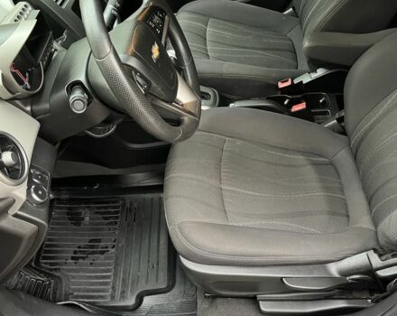 Черный Шевроле Соник, объемом двигателя 1.8 л и пробегом 137 тыс. км за 6500 $, фото 10 на Automoto.ua