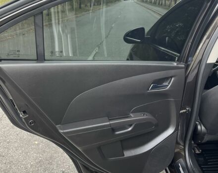 Черный Шевроле Соник, объемом двигателя 1.8 л и пробегом 137 тыс. км за 6500 $, фото 8 на Automoto.ua