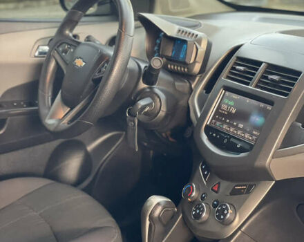 Чорний Шевроле Сонік, об'ємом двигуна 1.8 л та пробігом 138 тис. км за 6600 $, фото 16 на Automoto.ua