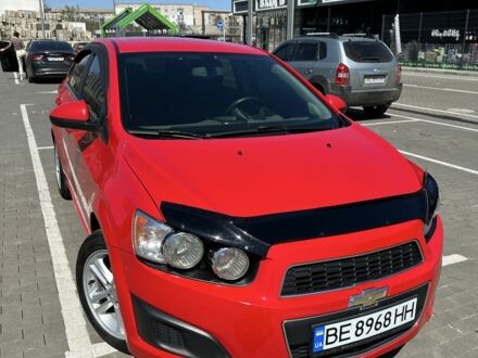 Шевроле Сонік 2014 у Первомайськ на Automoto.ua Червоний Шевроле Сонік, об'ємом двигуна 1.8 л та пробігом 153 тис. км за 7800 $, фото 1 на Automoto.ua