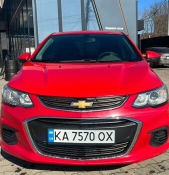 Красный Шевроле Соник, объемом двигателя 1.8 л и пробегом 140 тыс. км за 7500 $, фото 1 на Automoto.ua