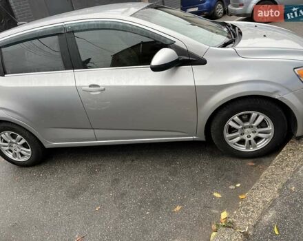 Серый Шевроле Соник, объемом двигателя 1.8 л и пробегом 147 тыс. км за 5800 $, фото 2 на Automoto.ua