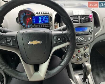 Серый Шевроле Соник, объемом двигателя 1.8 л и пробегом 147 тыс. км за 5800 $, фото 3 на Automoto.ua