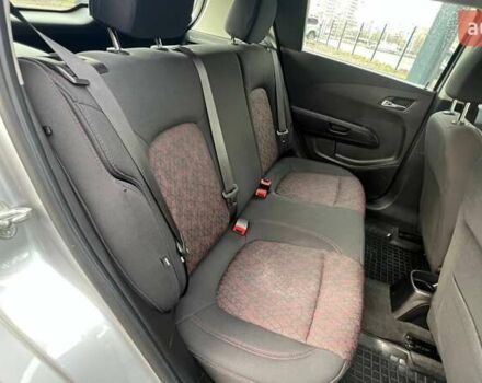 Серый Шевроле Соник, объемом двигателя 1.36 л и пробегом 46 тыс. км за 9990 $, фото 10 на Automoto.ua