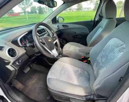 Серый Шевроле Соник, объемом двигателя 1.4 л и пробегом 33 тыс. км за 1500 $, фото 7 на Automoto.ua