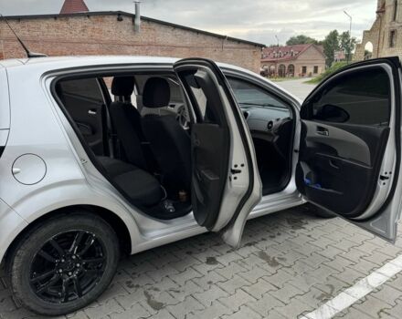 Серый Шевроле Соник, объемом двигателя 1.8 л и пробегом 251 тыс. км за 5950 $, фото 6 на Automoto.ua