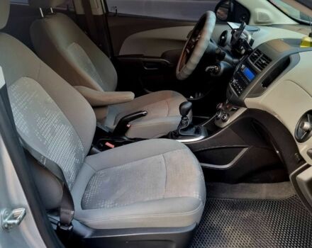 Серый Шевроле Соник, объемом двигателя 0 л и пробегом 258 тыс. км за 5900 $, фото 7 на Automoto.ua