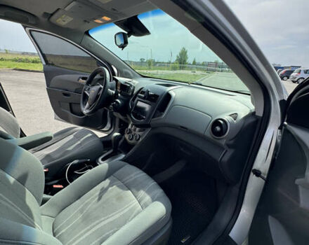 Сірий Шевроле Сонік, об'ємом двигуна 1.4 л та пробігом 226 тис. км за 5900 $, фото 10 на Automoto.ua