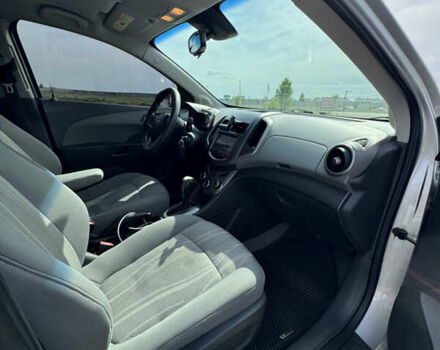 Сірий Шевроле Сонік, об'ємом двигуна 1.4 л та пробігом 226 тис. км за 5900 $, фото 9 на Automoto.ua