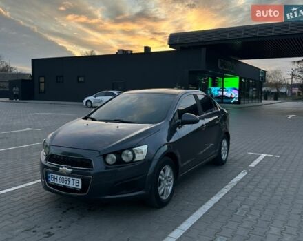 Серый Шевроле Соник, объемом двигателя 1.8 л и пробегом 322 тыс. км за 6800 $, фото 1 на Automoto.ua
