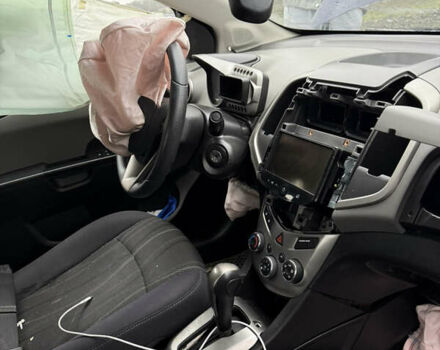 Синій Шевроле Сонік, об'ємом двигуна 1.36 л та пробігом 240 тис. км за 2400 $, фото 3 на Automoto.ua