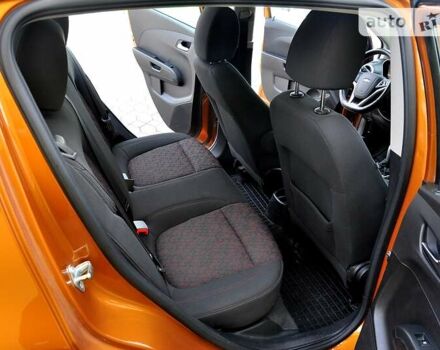 Оранжевый Шевроле Соник, объемом двигателя 1.8 л и пробегом 98 тыс. км за 8500 $, фото 23 на Automoto.ua