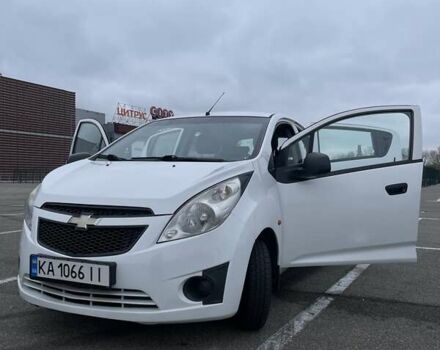 Шевроле Спарк 2010 у Києві на Automoto.ua Білий Шевроле Спарк, об'ємом двигуна 1 л та пробігом 219 тис. км за 4500 $, фото 1 на Automoto.ua
