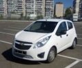 Білий Шевроле Спарк, об'ємом двигуна 1 л та пробігом 140 тис. км за 5582 $, фото 1 на Automoto.ua