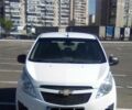 Білий Шевроле Спарк, об'ємом двигуна 1 л та пробігом 140 тис. км за 5582 $, фото 1 на Automoto.ua