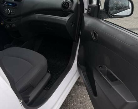 Шевроле Спарк 2010 у Києві на Automoto.ua Білий Шевроле Спарк, об'ємом двигуна 1 л та пробігом 219 тис. км за 4500 $, фото 24 на Automoto.ua