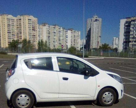 Білий Шевроле Спарк, об'ємом двигуна 1 л та пробігом 140 тис. км за 5582 $, фото 2 на Automoto.ua