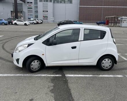 Шевроле Спарк 2010 у Києві на Automoto.ua Білий Шевроле Спарк, об'ємом двигуна 1 л та пробігом 219 тис. км за 4500 $, фото 10 на Automoto.ua