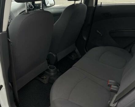 Шевроле Спарк 2010 у Києві на Automoto.ua Білий Шевроле Спарк, об'ємом двигуна 1 л та пробігом 219 тис. км за 4500 $, фото 18 на Automoto.ua