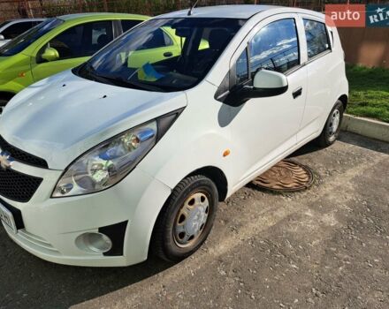 Білий Шевроле Спарк, об'ємом двигуна 1 л та пробігом 155 тис. км за 4600 $, фото 1 на Automoto.ua