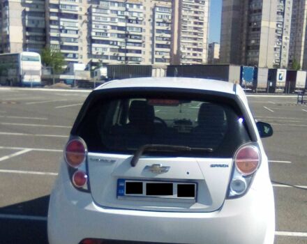 Білий Шевроле Спарк, об'ємом двигуна 1 л та пробігом 140 тис. км за 5582 $, фото 3 на Automoto.ua