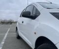 Шевроле Спарк 2010 у Києві на Automoto.ua Білий Шевроле Спарк, об'ємом двигуна 1 л та пробігом 219 тис. км за 4500 $, фото 6 на Automoto.ua