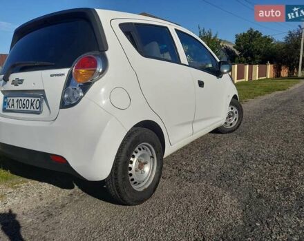 Білий Шевроле Спарк, об'ємом двигуна 1 л та пробігом 163 тис. км за 4450 $, фото 3 на Automoto.ua