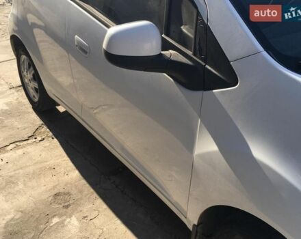 Білий Шевроле Спарк, об'ємом двигуна 1 л та пробігом 235 тис. км за 5700 $, фото 2 на Automoto.ua