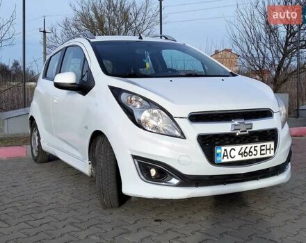 Белый Шевроле Спарк, объемом двигателя 1.21 л и пробегом 156 тыс. км за 5600 $, фото 2 на Automoto.ua