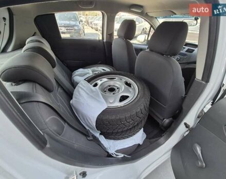 Белый Шевроле Спарк, объемом двигателя 1 л и пробегом 94 тыс. км за 4943 $, фото 13 на Automoto.ua