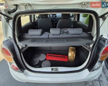 Белый Шевроле Спарк, объемом двигателя 1 л и пробегом 94 тыс. км за 4943 $, фото 15 на Automoto.ua