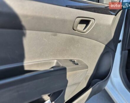 Белый Шевроле Спарк, объемом двигателя 1 л и пробегом 94 тыс. км за 4943 $, фото 24 на Automoto.ua