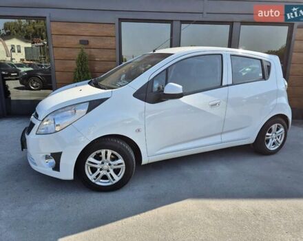 Белый Шевроле Спарк, объемом двигателя 1 л и пробегом 94 тыс. км за 4943 $, фото 1 на Automoto.ua