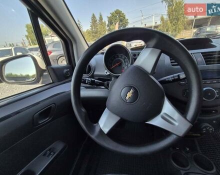 Білий Шевроле Спарк, об'ємом двигуна 1 л та пробігом 94 тис. км за 4937 $, фото 10 на Automoto.ua