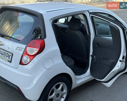 Белый Шевроле Спарк, объемом двигателя 1 л и пробегом 143 тыс. км за 3600 $, фото 37 на Automoto.ua
