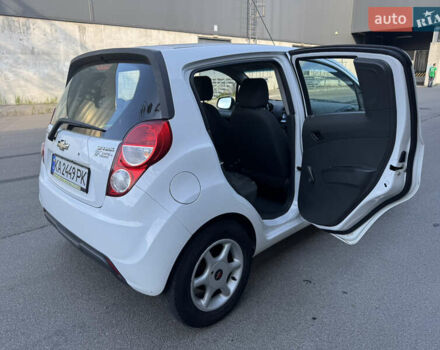 Белый Шевроле Спарк, объемом двигателя 1 л и пробегом 143 тыс. км за 3600 $, фото 36 на Automoto.ua