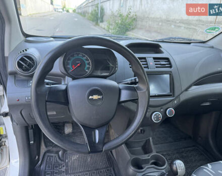 Белый Шевроле Спарк, объемом двигателя 1 л и пробегом 143 тыс. км за 3600 $, фото 36 на Automoto.ua