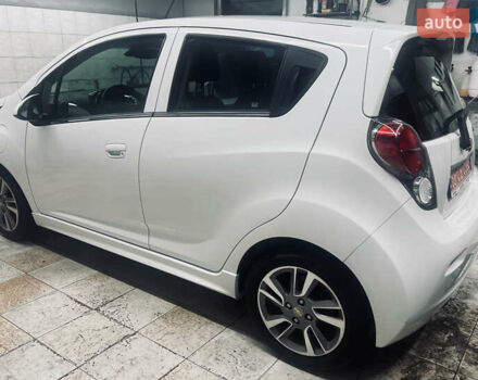 Білий Шевроле Спарк, об'ємом двигуна 0 л та пробігом 55 тис. км за 7700 $, фото 4 на Automoto.ua