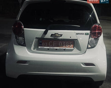 Білий Шевроле Спарк, об'ємом двигуна 0 л та пробігом 55 тис. км за 7700 $, фото 12 на Automoto.ua