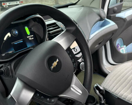 Білий Шевроле Спарк, об'ємом двигуна 0 л та пробігом 78 тис. км за 10000 $, фото 15 на Automoto.ua