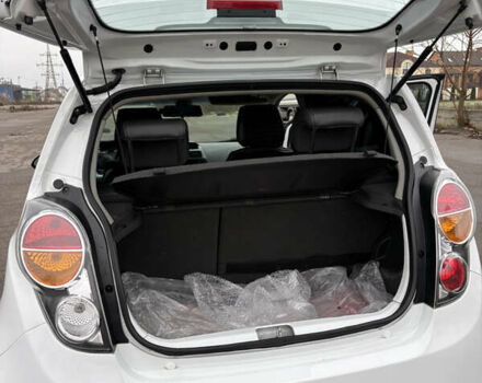 Білий Шевроле Спарк, об'ємом двигуна 0 л та пробігом 78 тис. км за 10000 $, фото 11 на Automoto.ua