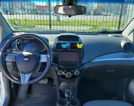 Білий Шевроле Спарк, об'ємом двигуна 0 л та пробігом 118 тис. км за 7499 $, фото 5 на Automoto.ua