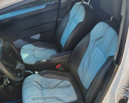 Шевроле Спарк 2016 в Одессе на Automoto.ua Белый Шевроле Спарк, объемом двигателя 0 л и пробегом 74 тыс. км за 7450 $, фото 9 на Automoto.ua