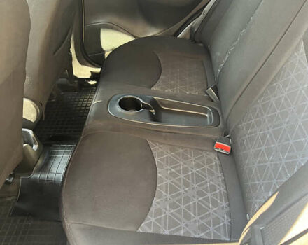 Білий Шевроле Спарк, об'ємом двигуна 1.4 л та пробігом 50 тис. км за 8500 $, фото 19 на Automoto.ua