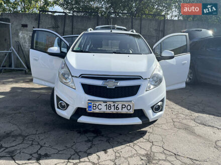 Шевроле Спарк 2010 в Стрые на Automoto.ua Белый Шевроле Спарк, объемом двигателя 1.2 л и пробегом 156 тыс. км за 5800 $, фото 1 на Automoto.ua