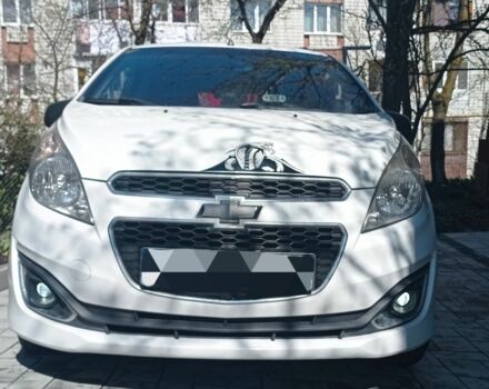 Белый Шевроле Спарк, объемом двигателя 0 л и пробегом 304 тыс. км за 4000 $, фото 1 на Automoto.ua