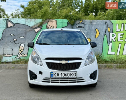 Белый Шевроле Спарк, объемом двигателя 1 л и пробегом 162 тыс. км за 4190 $, фото 1 на Automoto.ua