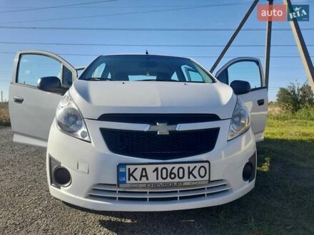 Білий Шевроле Спарк, об'ємом двигуна 1 л та пробігом 163 тис. км за 4450 $, фото 1 на Automoto.ua