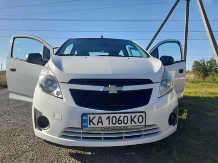 Білий Шевроле Спарк, об'ємом двигуна 1 л та пробігом 176 тис. км за 3557 $, фото 1 на Automoto.ua