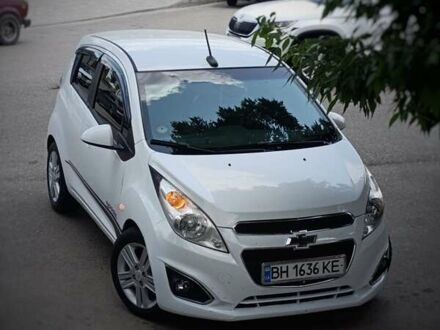 Шевроле Спарк 2012 у Татарбунарах на Automoto.ua Білий Шевроле Спарк, об'ємом двигуна 1.21 л та пробігом 96 тис. км за 6500 $, фото 1 на Automoto.ua